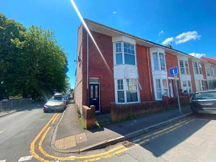 1 Bedroom Flat To Rent In First Floor Flat, Cory Street, Sketty, Swansea., SA2