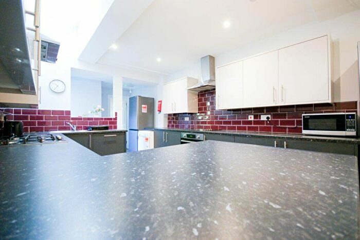 7 Bedroom Terraced House To Rent In Dawlish Road, Selly Oak, Birmingham, B29