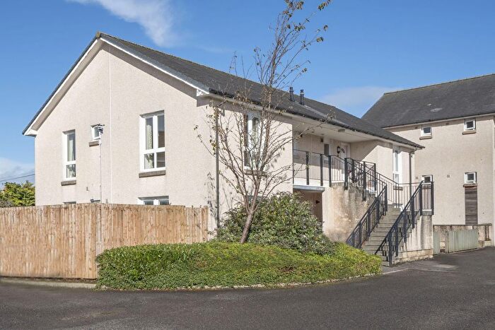 2 Bedroom Flat To Rent In Polmaise Court, Stirling, FK7