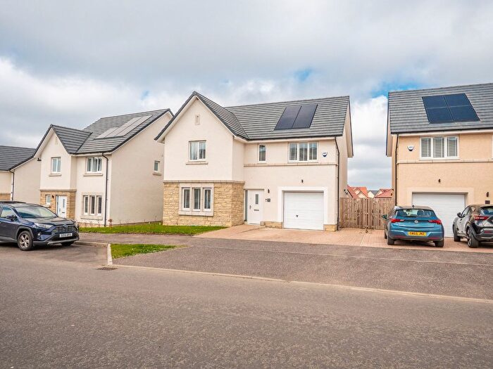 4 Bedroom Detached House To Rent In Ben More Drive, East Calder, Livingston, West Lothian, EH53