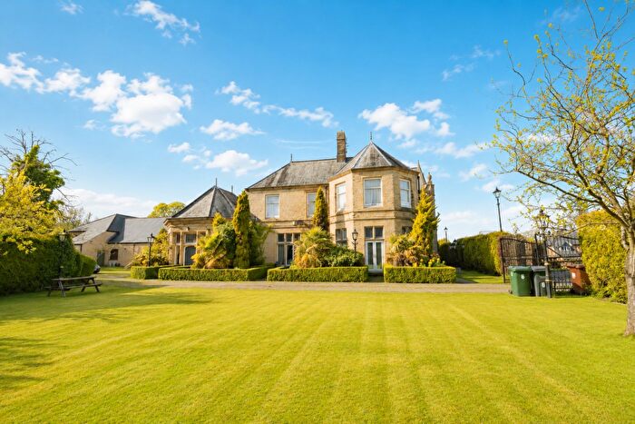 11 Bedroom Manor House For Sale In Glenholme Park, Clayton, Bradford, BD14