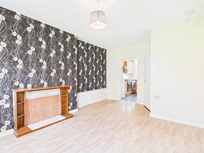 2 Bedroom Apartment To Rent In Wardieburn Street West, Edinburgh, Midlothian, EH5