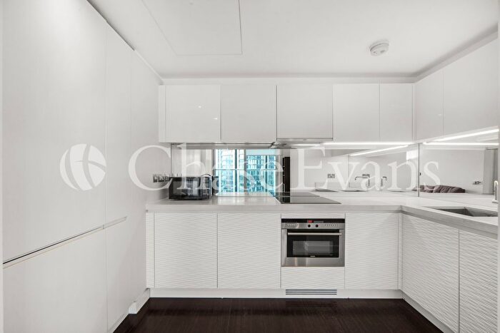 1 Bedroom Flat For Sale In Pan Peninsula Square, Canary Wharf, London, E14