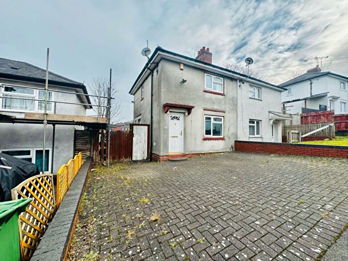 2 Bedroom End Of Terrace House To Rent In Tansley Hill Avenue, Dudley, DY2