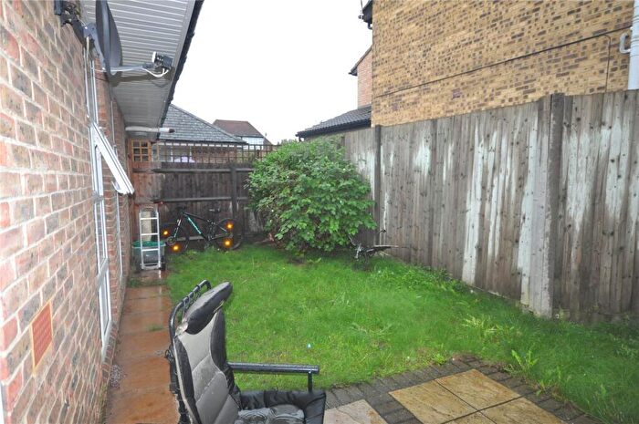 2 Bedroom Terraced House For Sale In Terrace Road, Walton-On-Thames, Surrey, KT12