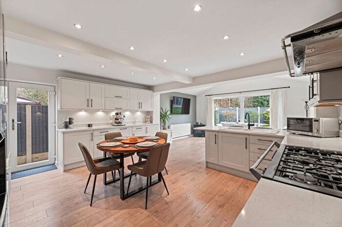 5 Bedroom Detached House For Sale In Sharon Park Close, Grappenhall, WA4 - Photo 9