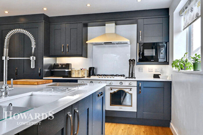 3 Bedroom Detached Bungalow For Sale In Gunton St Peters Avenue, Lowestoft, NR32