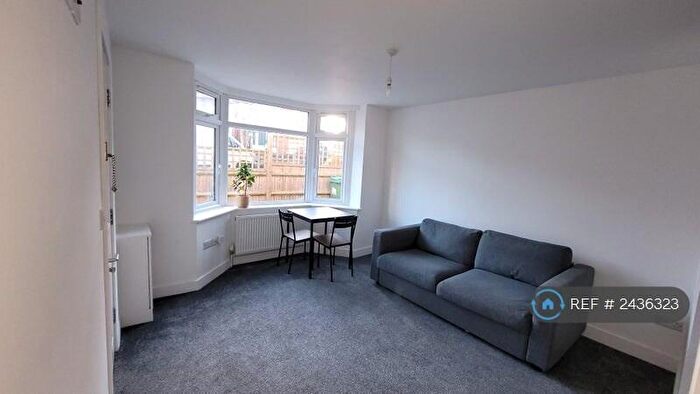 1 Bedroom Flat To Rent In Sirdar Road, Southampton, SO17