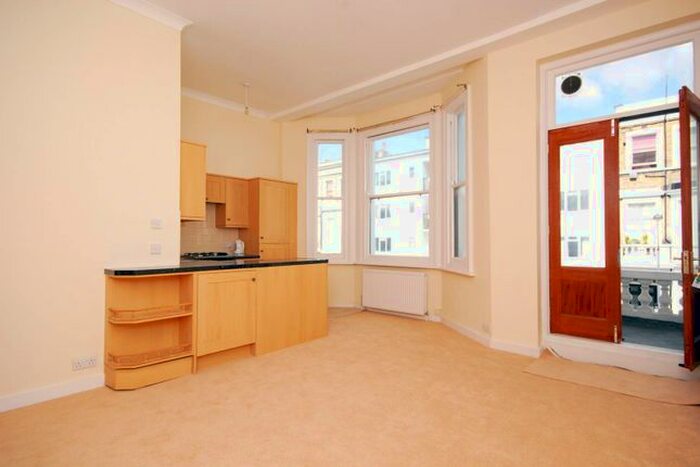 1 Bedroom Flat To Rent In Comeragh Road, Barons Court, London, W14