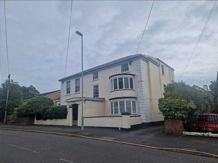1 Bedroom Flat To Rent In Lower Street, Tettenhall, Wolverhampton, WV6