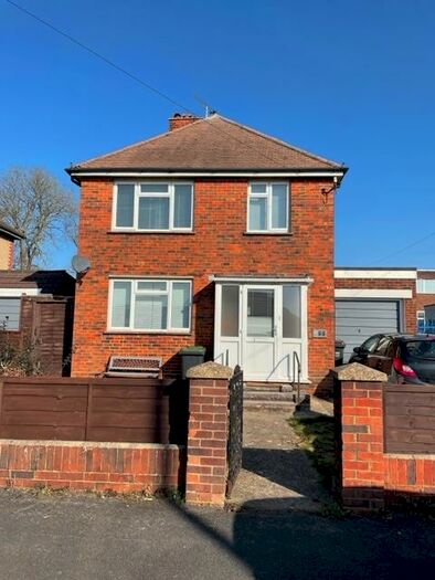 3 Bedroom Detached House To Rent In Jubilee Road, Waterlooville, Hampshire, PO7