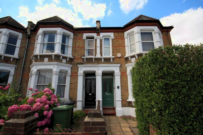 2 Bedroom Maisonette To Rent In Beecroft Road, Brockley, London, SE4