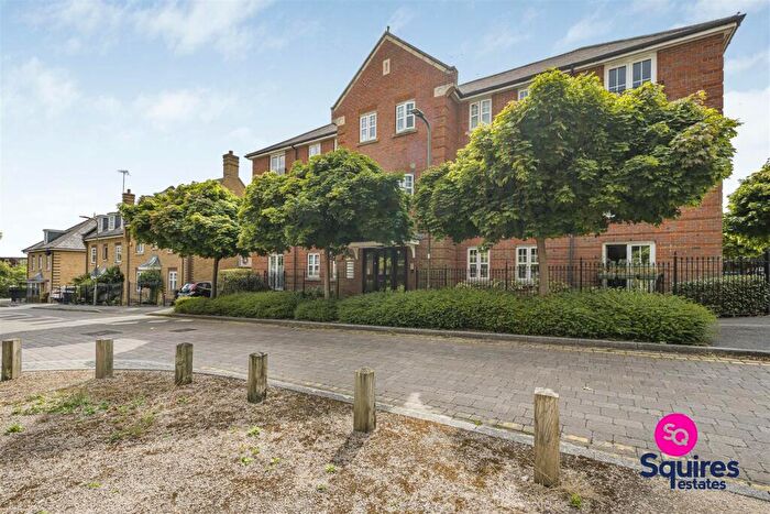 2 Bedroom Flat To Rent In Seaton Square, Mill Hill, NW7