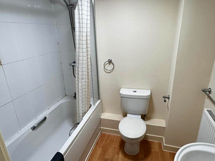 1 Bedroom Flat To Rent In Alexander Square, Eastleigh, SO50