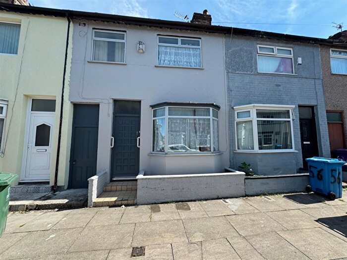 3 Bedroom Town House To Rent In Glamis Road, Liverpool, L13