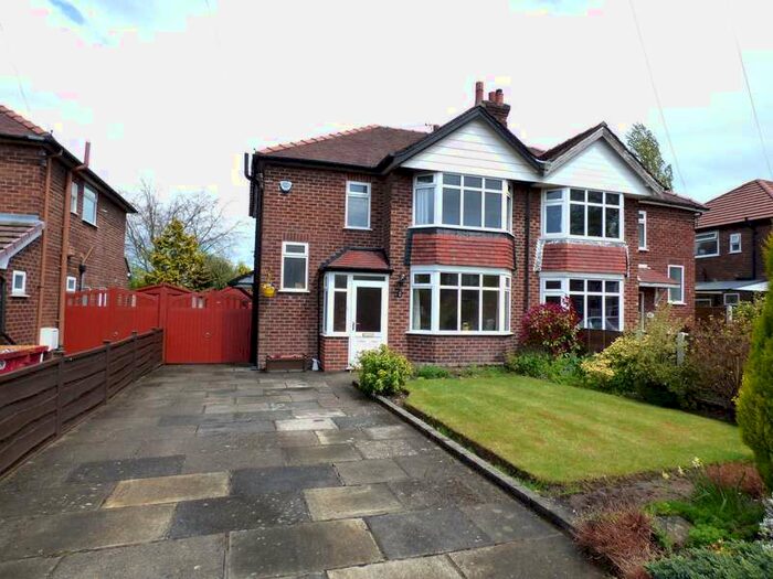 Houses for sale & to rent in SK7 6BS, Alderley Close, Hazel Grove Stockport