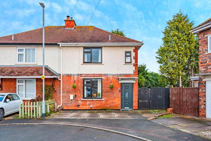 3 Bedroom Semi Detached House For Sale In Steere Avenue, Tamworth, B79