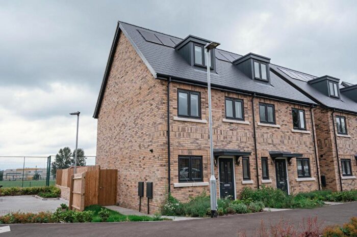 3 Bedroom Semi-Detached House To Rent In Hurley Drive, Bracknell, RG12