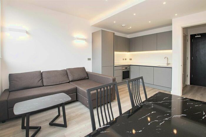 1 Bedroom Flat To Rent In Capital Drive, Linford Wood, MK14