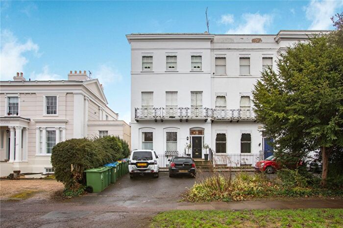 2 Bedroom Flat To Rent In Pittville Lawn, Cheltenham, GL52