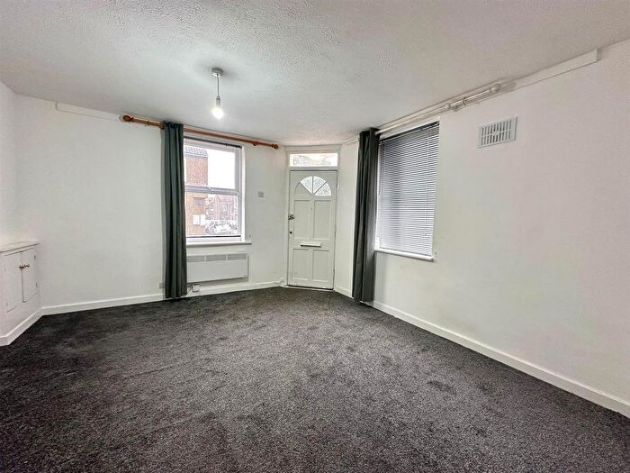 1 Bedroom Flat To Rent In William Street, Grays, RM17