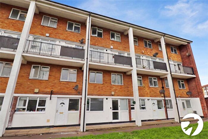 2 Bedroom Maisonette For Sale In Rutland Gate, Belvedere, DA17