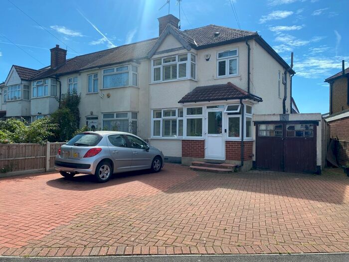 4 Bedroom Semi-Detached House To Rent In Birkbeck Avenue, Greenford, UB6