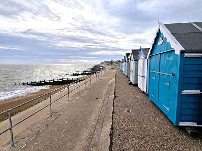 Chalet For Sale In Cliff Road, Old Felixstowe, Felixstowe, IP11
