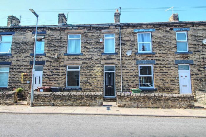 3 Bedroom Terraced House To Rent In South Parade, Ossett, WF5
