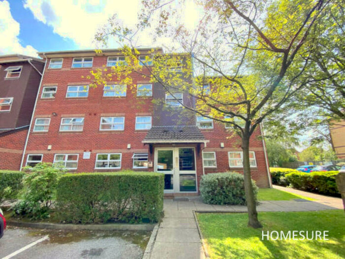 2 Bedroom Apartment To Rent In Eastwood Court, Wilbraham Road, M14