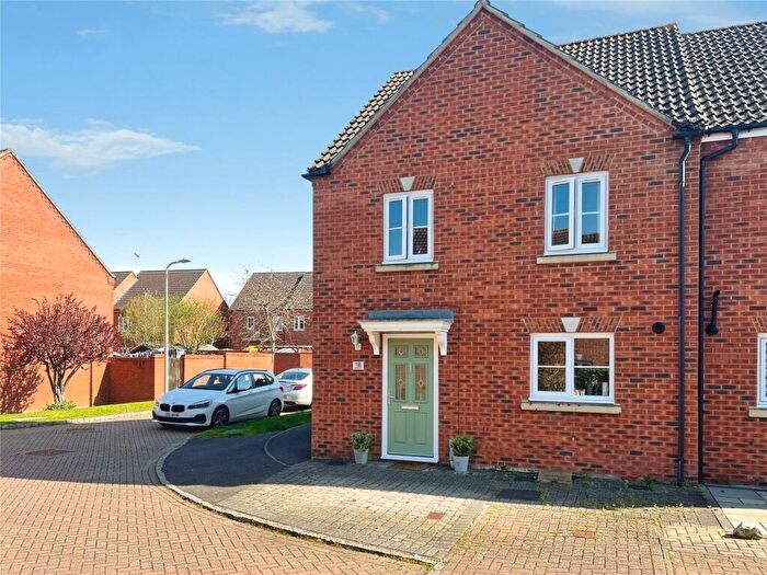 3 Bedroom Semi-Detached House For Sale In Rosebay, Wokingham, Berkshire, RG40
