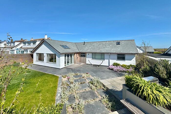 4 Bedroom Detached House For Sale In Crescent Rise, Constantine Bay, PL28