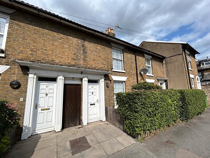 2 Bedroom Terraced House To Rent In Wheeler Street, Maidstone, Kent, ME14
