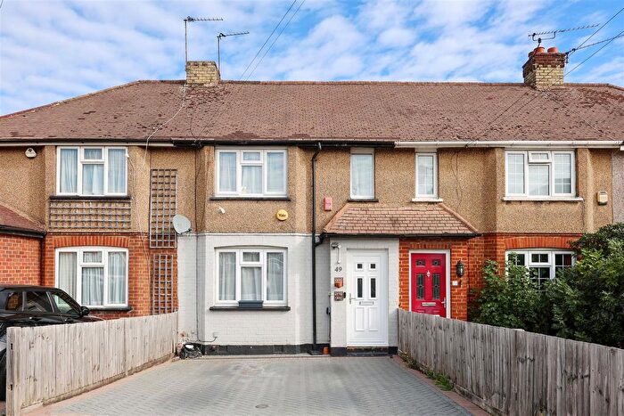 3 Bedroom Terraced House For Sale In Snowden Avenue, Hillingdon, UB10