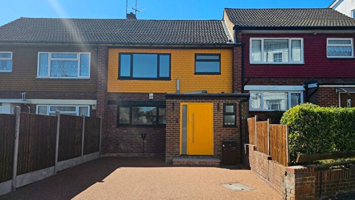 3 Bedroom Terraced House For Sale In Seymour Villas, London, SE20