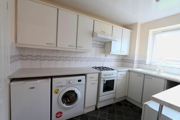 Property To Rent In Poplar Grove, London, N11