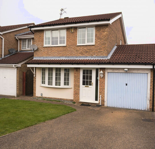 3 Bedroom Detached House To Rent In Spey Close, Wellingborough, NN8