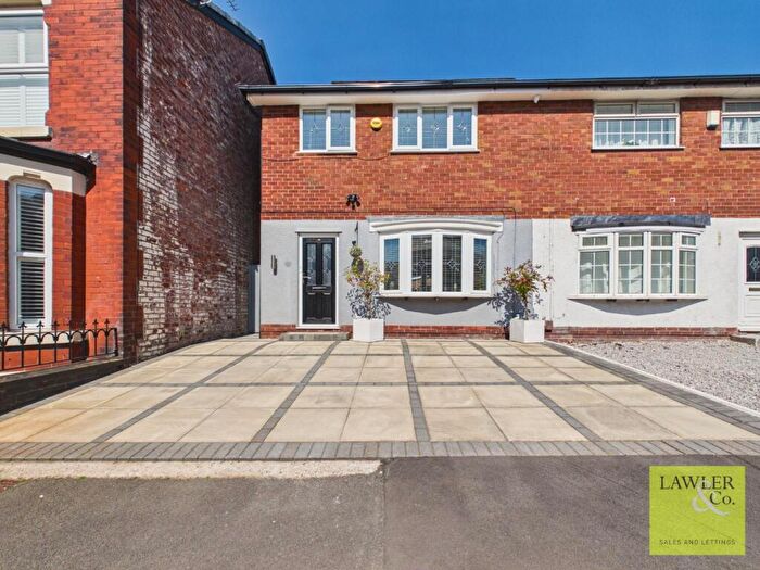 3 Bedroom Semi-Detached House For Sale In Lodge Lane, Hyde, Greater Manchester, SK14