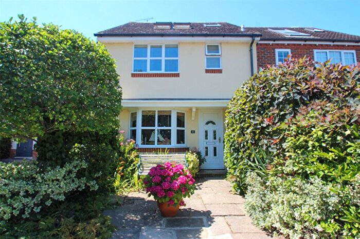 4 Bedroom Semi-Detached House For Sale In Meadow Lane, Hamble, Southampton, Hampshire, SO31