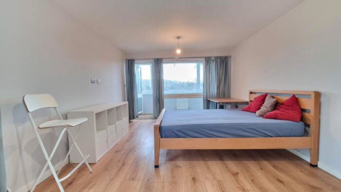 1 Bedroom Flat To Rent In Highbrook Close, Brighton, BN2