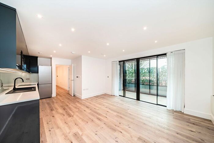 1 Bedroom Flat To Rent In Coomer Place, London, SW6