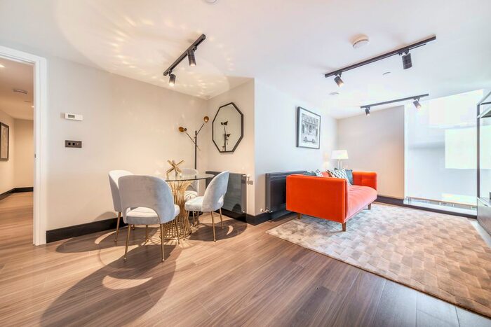 2 Bedroom Flat To Rent In Tower Bridge Road, London, SE1