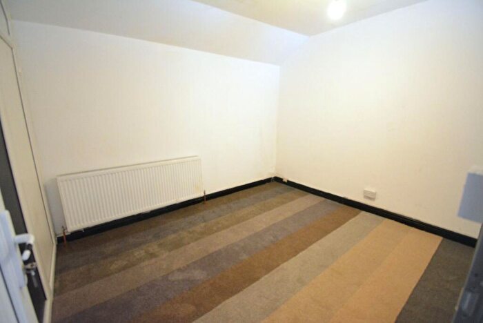 2 Bedroom Flat To Rent In Market Street, Hyde, SK14