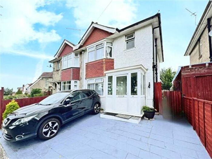 3 Bedroom Semi-Detached House To Rent In Merryoak Road, Southampton, SO19