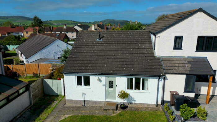 2 Bedroom Bungalow For Sale In Maes Offa, Trelawnyd, Trelawnyd, LL18