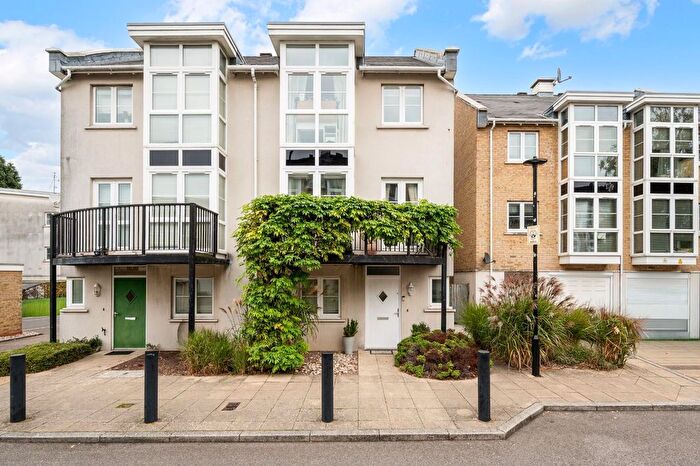 4 Bedroom Semi-detached House For Sale In Revere Way, Ewell, KT19
