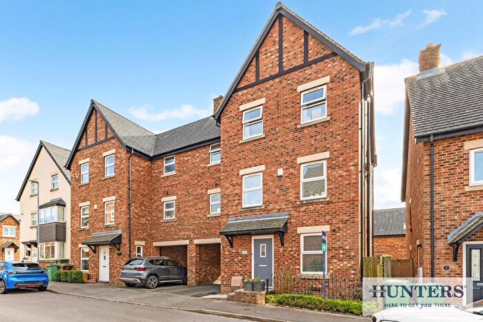 4 Bedroom Semi Detached House For Sale In Latimer Close, Guiseley, Leeds, LS20