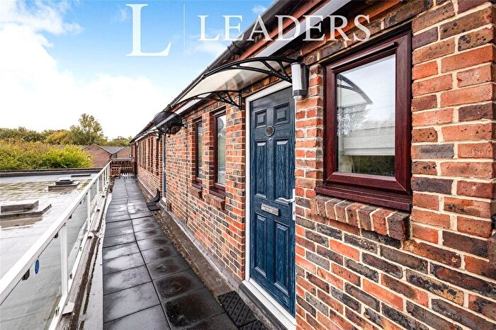 2 Bedroom Flat For Sale In North Street, Emsworth, PO10