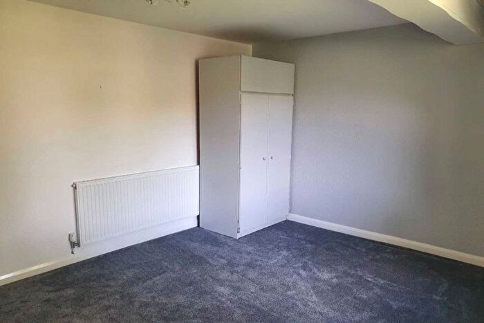 1 Bedroom Flat For Sale In Granville Gardens, Hinckley, Leicestershire, LE10