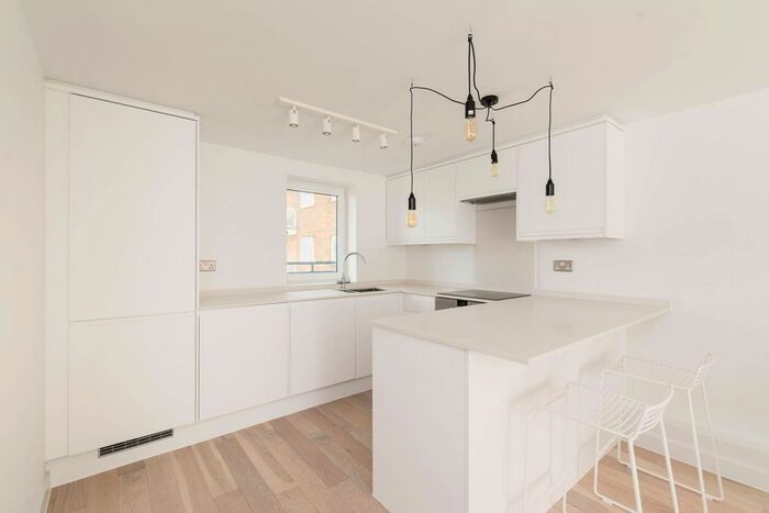 2 Bedroom Flat To Rent In Ebury Street, Belgravia, London, SW1W